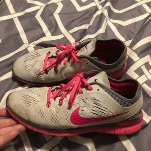 Women’s Nike TR Fit 5